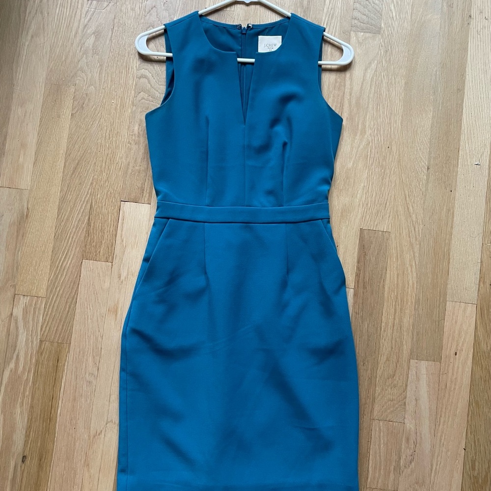 Elegant Teal Sleeveless Dress